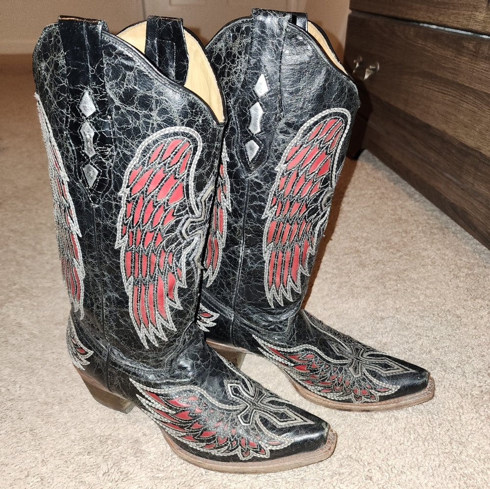 CORRAL A1996 Black/Red/White Winged Cross Snip Toe cowboy boots